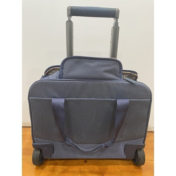 Victorinox Traveler Black 15” Wheeled Luggage Carry On Bag Black Nylon Canvas - Picture 4 of 16